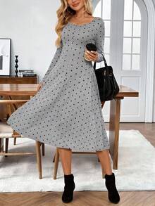 EMERY ROSE فستان كاجوال للنساء بياقة مستديرة وأكمام طويلة وخصر مشدود بنقشة نقاط - رمادي - مشاهدة 7