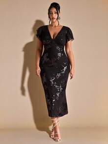 SHEIN BAE Plus Size Solid Pink Rhinestone & Sequin Floral Backless Mini Dress, Beach Vacation Dress, Sexy Backless Elegant Sweet Dress, Graduation Dress New  Fall Fashion Clothes For Women,Autumn Outfits Women Plus Size,Valentine's Day,Valentine Outfits For Women - Pink - View 5