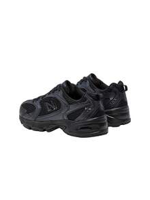 New Balance MR 530 PB 男士运动鞋 黑色 MR530PB - 黑色,帶有磁鐵和銀色金屬光澤 - 查看 5