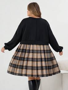 SHEIN CURVE+ Vestido de Moletom com Mangas Longas e Estampa Xadrez em Patchwork para Mulheres Plus Size, Adequado para Outono/Inverno