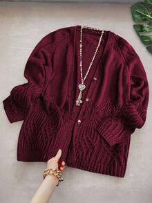 EMERY ROSE 大码优雅休闲V领纯色长袖宽松常规开衫 - 酒紅色 - 查看 1