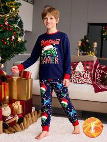 SHEIN 1 Bộ áo thun dài tay cổ tròn màu đỏ tía mừng Giáng sinh cho bé trai kèm mũ ông già Noel và cây thông Noel, quần ngủ bó màu xanh navy kèm mũ ông già Noel, cây thông Noel và dòng chữ "CHRISTMAS GAMER", quà tặng Giáng sinh - Nhiều màu - Xem 3