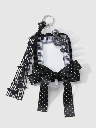 Kawaii 1 pièce Porte-carte porte-clés, charm de sac en acrylique tressé en forme de cœur avec nœud ruban plaid, fait main de haute qualité, polyvalent, style minimaliste Y2K. Convient pour les employés de bureau, les étudiants, le port quotidien, cadeau de vacances
