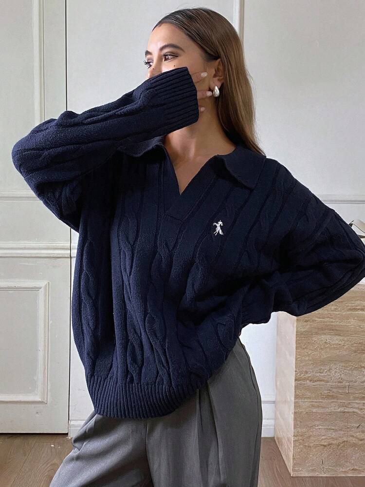 Maglione da donna a collo a V lavorato a trecce, con design ricamato sul colletto, vestibilità morbida, adatto per autunno/inverno - Blu Navy - Visualizzare 1