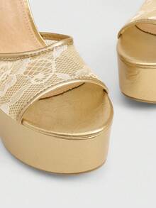 CUCCOO LuxiPop 女士户外圆头粗高跟防水厚底鞋，金色刺绣装饰，金色网眼材质，时尚优雅舒适日常聚会宴会凉鞋，带扣带 - 金色 - 查看 4