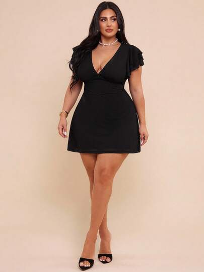 SHEIN BAE Plus Size Women's Black V-Neck Mini Bodycon Dress, Sexy Dress/Halloween Plus Size/Fall Clothes Plus Size/Plus Size Women Clothes/Party Dresses For Women/Fall Wedding Guest Dress/Dresses For Women Elegant/Formal Dress Plus Size/Birthday Dresses For Women/Homecoming Dress/Club Outfits Women Sexy/Black Mini  Dress/Christmas/Cozy Fall & Winter Styles,Valentine's Day,Valentine Outfits For Women