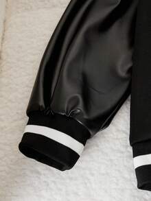 SHEIN 女童夹克外套，正面字母刺绣图案，黑色 PU 皮革袖子，黑白条纹袖口、下摆和衣领，适合秋冬季外出、散步、上学、通勤，可搭配长袖、毛衣、裤子