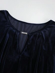 GlowEve Women's Velvet Round Neck Rhinestone Chain Waist A-Line Elegant Dress, Suitable For Daily Commute, Business, French Romantic Date, Party, Christmas, Autumn/Winter, Navy Blue Long Sleeve - Navy Blue - View 6