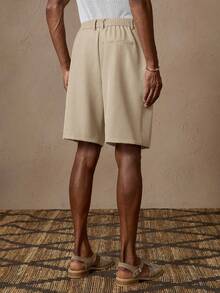 AKNOTIC X Nawaf Alabid Pantalones cortos de hombre con bolsillos en diagonal y pliegues - Albaricoque - Ver 6