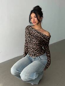 Aloruh Camiseta feminina casual assimétrica com estampa de leopardo e detalhe de torção, adequada para uso diário, deslocamento e casa, camiseta de malha de manga comprida para outono/inverno - Multicolorido - Ver 7