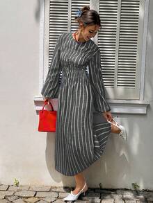 Siren Gaze 女式条纹圆领长袖褶皱休闲连衣裙 - 黑與白 - 查看 3