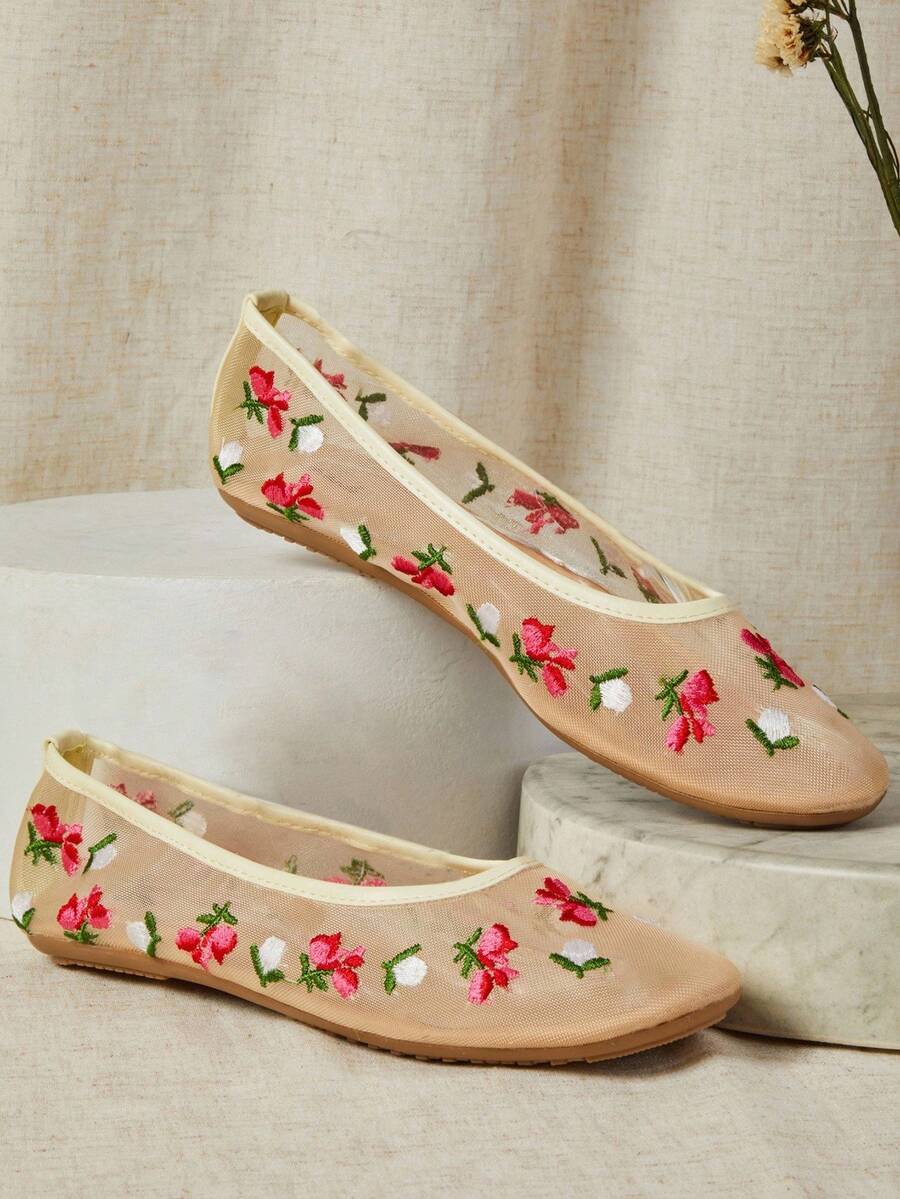 Solezae 女士休闲优雅圆头舒适花卉刺绣平底鞋 - 彩色 - 查看 1