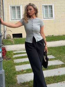 Jeta Ari Áo thun cổ tròn tay ngắn cài nút họa tiết sọc thời trang xuân hè dễ thương thường ngày chủ nhật đẹp nhất sân bay ngày lễ thu trở lại trường thu đông - Màu Xám nhạt - Xem 5