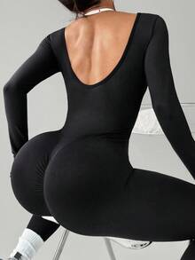 Dewbera 女士修身纯色无缝长袖连体裤，适合日常外出、瑜伽、跑步和健身 - 黑與白 - 查看 2