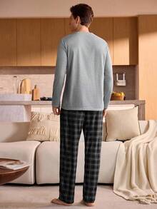 Manfinity Underwear&Sleepwear Basics 男士字母印花圆领长袖上衣和格子裤家居服套装，秋季服装，圣诞节 - 淺灰色 - 查看 2