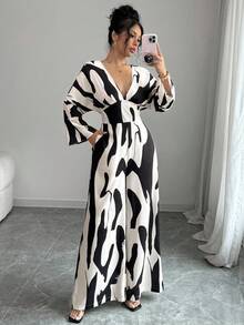 SHEIN PETITE 时尚通勤撞色印花阔腿连体裤 - 黑與白 - 查看 7