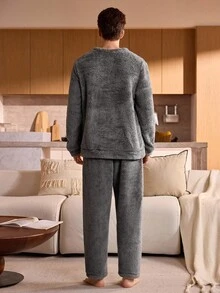 Manfinity Underwear&Sleepwear Basics 大码男士纯色圆领长袖上衣和裤子羊毛睡衣套装，冬季