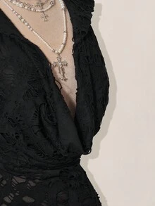 SHEIN ICON 女式性感低胸做旧面料连帽紧身迷你连衣裙 - 黑色 - 查看 5