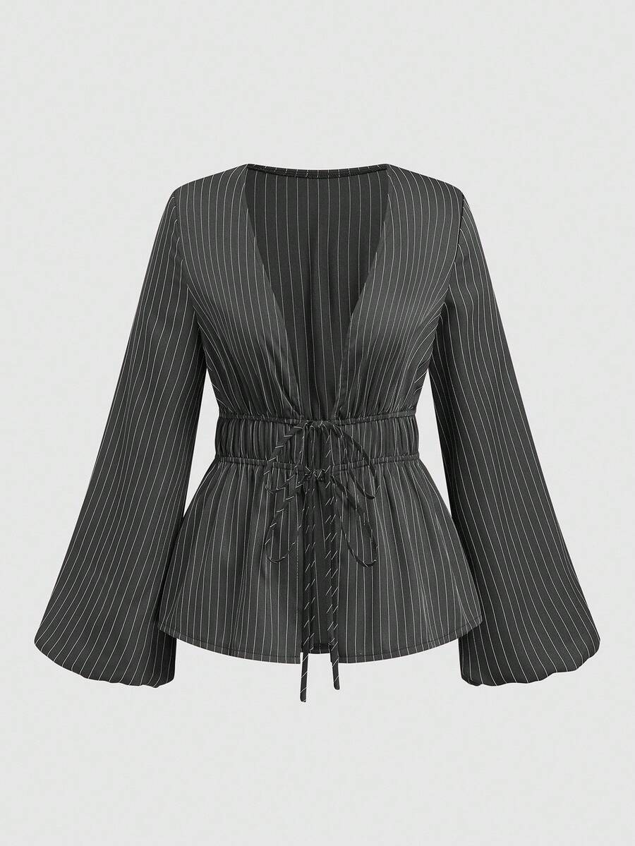 SHEIN Sweetro 前系带深 V 开衩喇叭袖收腰合身棕色和白色条纹休闲、日常、通勤、约会之夜优雅宽松衬衫上衣，加大码 - 深灰色 - 查看 1