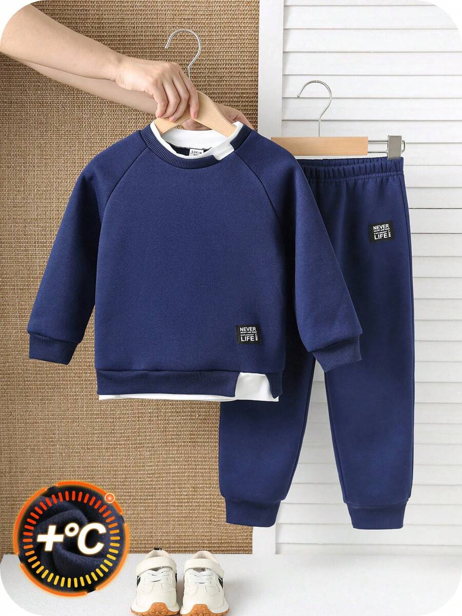 SHEIN 男童两件套保暖内衬撞色卫衣和运动裤套装，舒适休闲日常穿着，适合室内、室外、运动、聚会、度假、返校、秋冬季穿着。男童休闲两件套，藏蓝色运动服，男童冬季套装，男童服装，男童两件套运动服套装 - 藏蓝色 - 查看 1