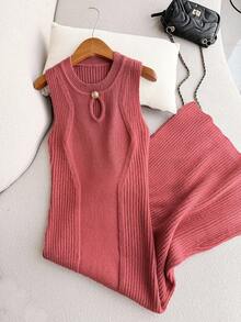 GlowEve 女装秋冬新款无袖圆领修身针织连衣裙，优雅高端镂空金属纽扣设计毛衣裙 - 鏽棕色 - 查看 4