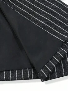 Manfinity Homme Men's Mature Casual Long Striped Overcoat, Suitable For Daily Casual, Commuting, Street Fashion, Spring And Autumn Seasons. This Jacket Is An Indispensable Versatile Item In A Man's Wardrobe, And Is An Excellent Gift For A Boyfriend Or Husband.