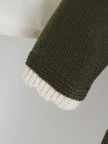 SHEIN Vintaside Kids Rochie tip pulover tricotată cu mânecă lungă, cu broderie florală și guler cu volane, kaki, elegantă și la modă, potrivită pentru școală, purtare zilnică, acasă, ieșiri, călătorii, toamnă/iarnă