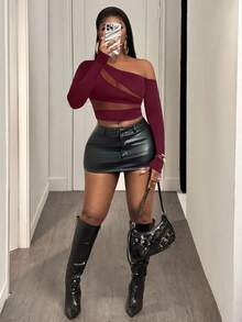 BamGleam Black Off-Shoulder Patchwork Long-Sleeved Sexy T-Shirt In English - Burgundy - View 4