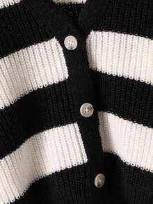 SHEIN Playful Pals Young Girl' Minimalist Striped Colorblock Knit Sweater Cardigan, Autumn/Winter Kid Cardigan Cropped Cardigan Kids Sweaters For Girls Button 7 Yrs Old Girl Shrug Cardigan Black White Striped Cardigan Fall Girls Button Cardigan Black And White Striped Cardigan Girl Sweater Jacket Toddler Cardigan Girl Kids Cardigan Sweater Kids Sweaters For Girls Button Kids Button Front Cardigan