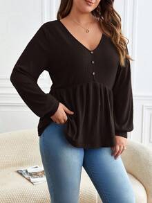 SHEIN Frenchy Kaos Wanita Ukuran Besar Lengan Panjang Leher V Bergaris dengan Desain Kancing, Blus Cokelat Tua dengan Hem Berkerut, Atasan Hitam Musim Gugur Kasual Cerdas untuk Sehari-hari di Musim Gugur dan Musim Dingin - Chocolate Brown - View 3