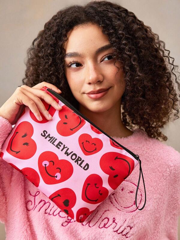 SmileyWorld® | SHEIN 1 Pc Cartoon Pattern Printed Lightweight  Cosmetic Bag, Suitable For Storing Cosmetics, Stationery, Daily Necessities, Digital Products, Very Suitable For Commuting, School, Travel, Suitable For Men, Women, Students,  Love Heart