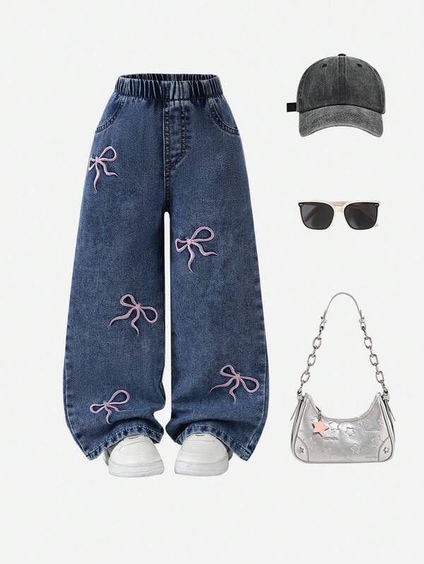 SHEIN Young Girls' Casual Cute Vintage Light Blue Distressed Denim Jeans With Pink Bow Embroidery, Loose Straight Fit, Soft & Comfortable Fabric, Fashionable Streetwear Fall Winter Jeans With Pink Bows