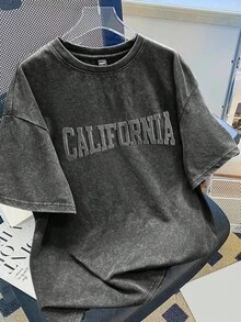 Manfinity Joysei 标准版型男士简约 3D 加州字母压纹图案黑色 T 恤，休闲百搭