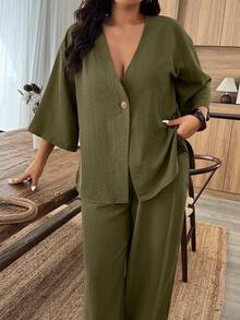 EMERY ROSE Plus Size Women's Solid Color Single-Button 3/4 Sleeve Top And Pants Casual 2-Piece Set