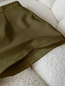 INAWLY Women's Solid Color Button Design Casual Loose Shorts - Army Green - View 3