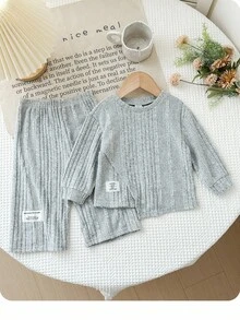 SHEIN 2 件 Babygirl 休闲针织卡其色长袖上衣和松紧腰裤套装，秋冬 - 淺灰色 - 查看 1