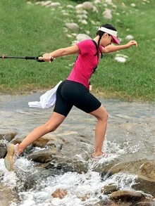 In My Nature 纯色网眼拼布短袖休闲运动T恤徒步旅行女装