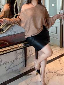 Vibekara Plus Size Women's Oblique Shoulder Jacquard Stripe T-Shirt, Casual & Fashionable For Home & Outdoor Wear