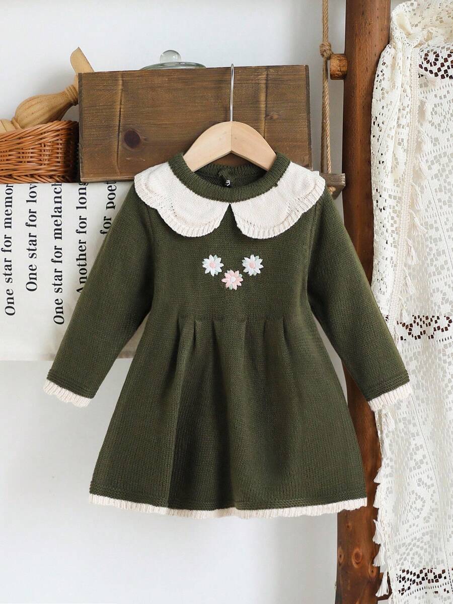SHEIN Vintaside Kids Rochie tip pulover tricotată cu mânecă lungă, cu broderie florală și guler cu volane, kaki, elegantă și la modă, potrivită pentru școală, purtare zilnică, acasă, ieșiri, călătorii, toamnă/iarnă
