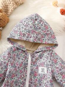 SHEIN Vintaside Kids Chaqueta con capucha con estampado floral vintage para niñas, cierre con cremallera, forro térmico, ropa de abrigo de invierno casual y de moda