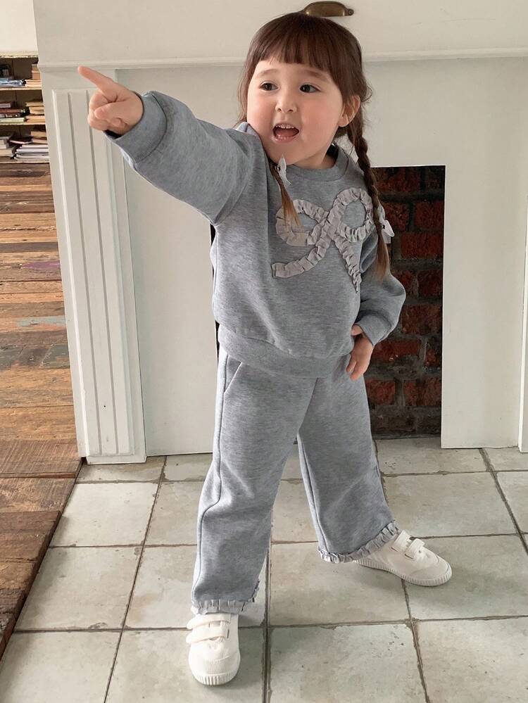 2pcs Baby Girls Crew Neck Bow Decor Long Sleeve Sweatshirt And Loose Fit Sweatpants Set Toddler Girls Clothes