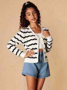 SHEIN Cárdigan de punto versátil a rayas blancas y negras para niña preadolescente