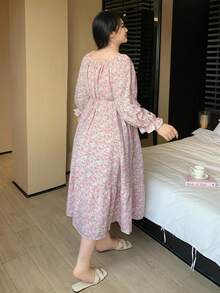 Dazy Plus Váy ngủ nữ cỡ lớn họa tiết hoa nhí dáng rộng thanh lịch cổ vuông, mùa đông, váy ngủ Moo Moo. - Hồng - Xem 2