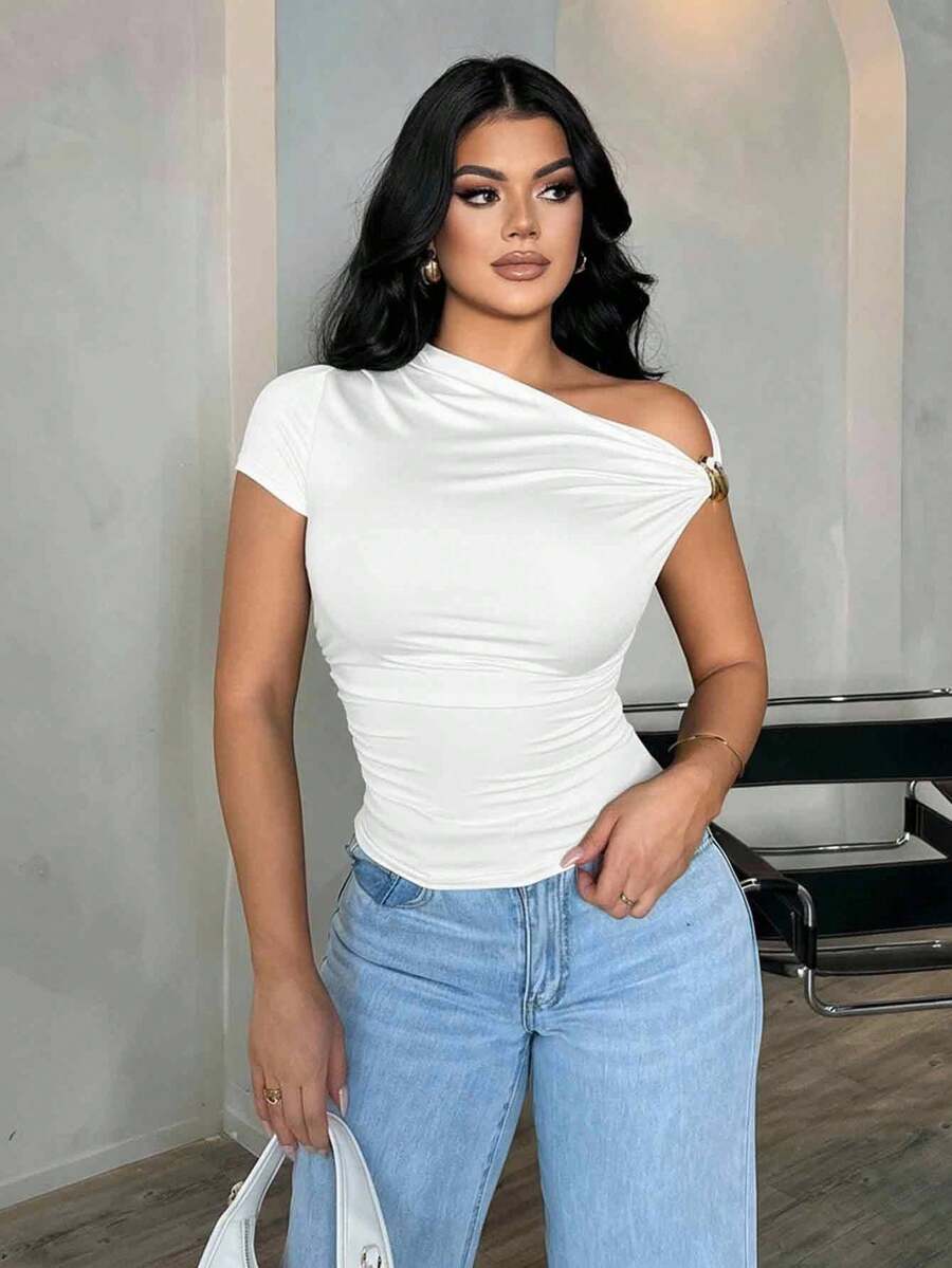 SHEIN SXY Plus Size Women's Basic Solid Casual Asymmetric Shoulder Exposed Top, White, Versatile Summer Blouse White Top One Sleeve Top White Top White Shirt One Shoulder Top White One Shoulder Top Asymmetrical Top White Fitted Top - White - View 1