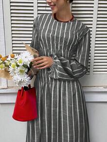Siren Gaze 女式条纹圆领长袖褶皱休闲连衣裙 - 黑與白 - 查看 5
