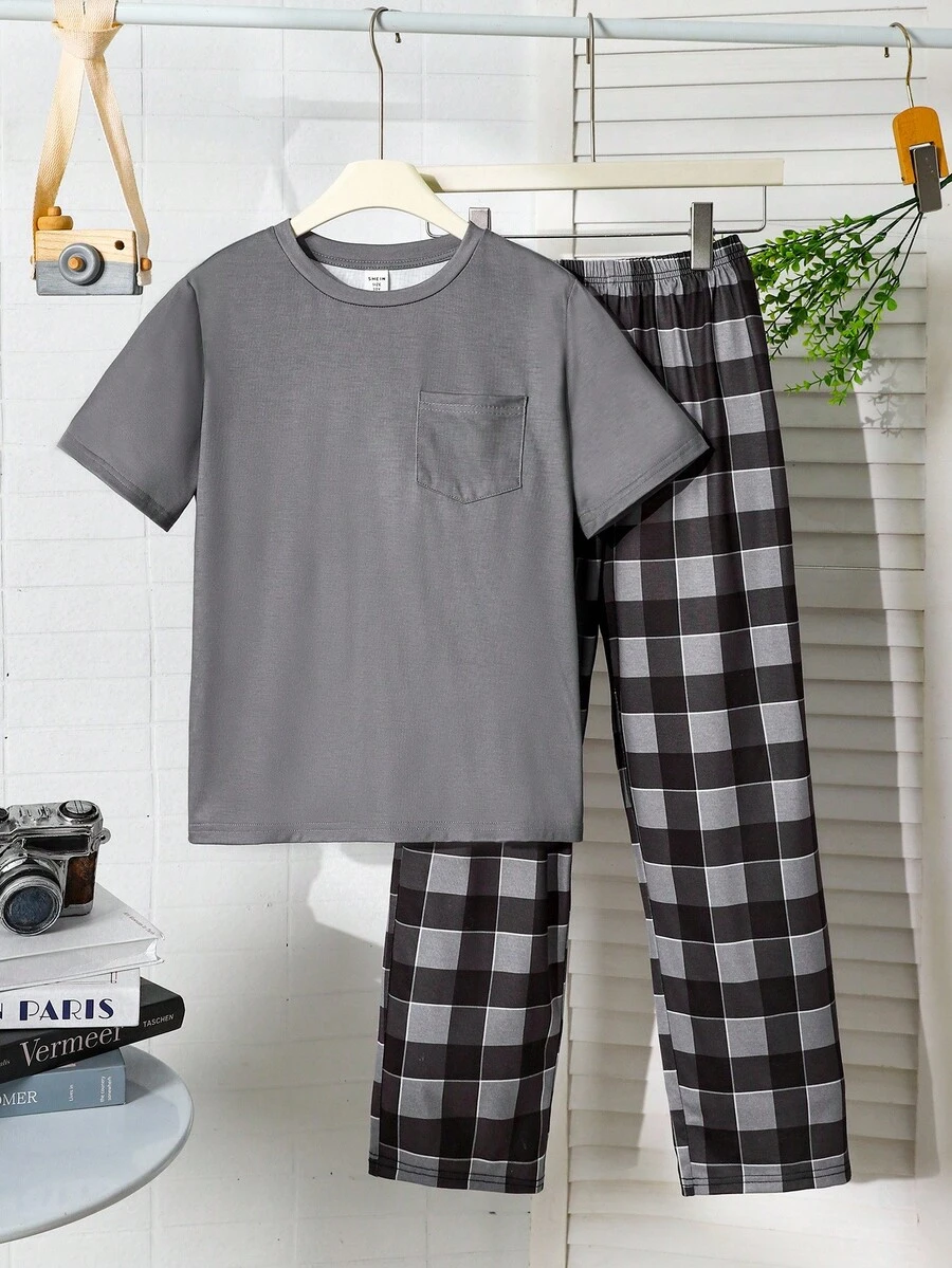 SHEIN 2 pièces/Set Pyjama pour garçons adolescents, T-shirt à manches courtes de couleur unie décontracté et pantalon imprimé à carreaux - Multicolore - Voir 1