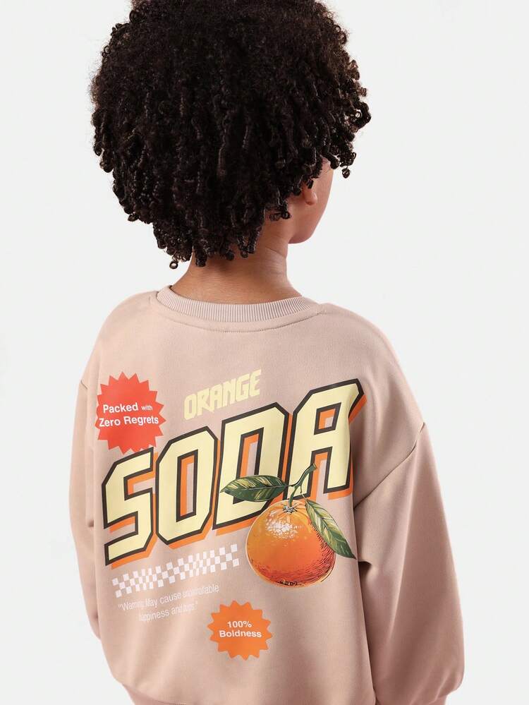 SUMWON 儿童纯棉橙子汽水印花卫衣和条纹裤套装，经典复古饮料设计，休闲童装 - 卡其色 - 查看 6