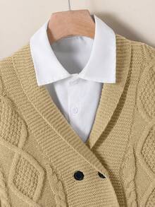 SHEIN 1 件男童复古风格开衫，绞花针织双排扣经典条纹 V 领，常规袖，整齐下摆，浅灰色经典针织毛衣，百搭休闲夹克，做工精良，适合春秋季 - 卡其色 - 查看 6