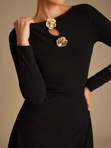 Enchnt Elegante abito a maniche lunghe con colletto vuoto in stile francese, decorato con fiori di rosa in metallo