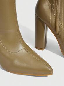 Daringsoles 尖头粗高跟秋冬靴，弹力紧身黑色侧拉链性感女式过膝皮靴 - 駝色 - 查看 10